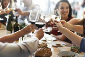 Milan: Small Group - Duomo & Rooftop, Wine & Food Tasting