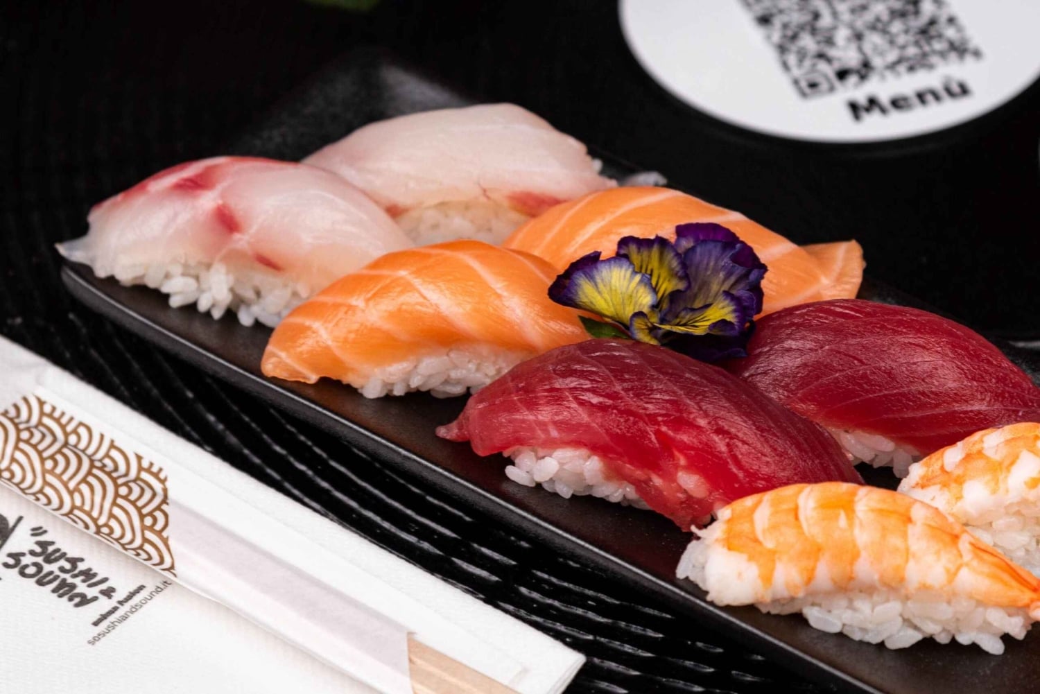 Mediolan: degustacja sushi z winem
