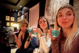 Milan: vintage shopping tour with a personal shopper and mixology experience