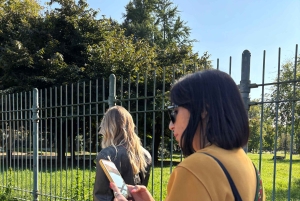 Milan: vintage shopping tour with a personal shopper and mixology experience