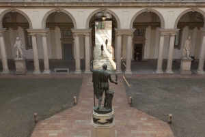 Milano: Brera District Street Food and Drinks Private Tour