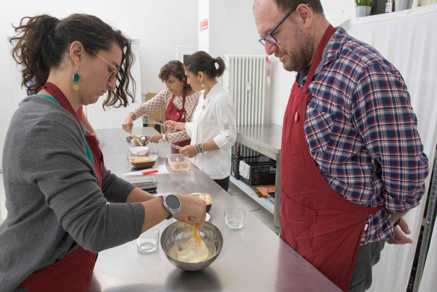 apenas em ITALIANO - Aperitivo internacional + aula de culinária em italiano