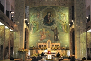 Padre Pion pyhäkkö S.G. Rotondossa Yksityinen retki Roomasta käsin