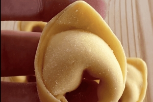 パルマ フード ツアー: パルミジャーノ レッジャーノとパルマ産プロシュート