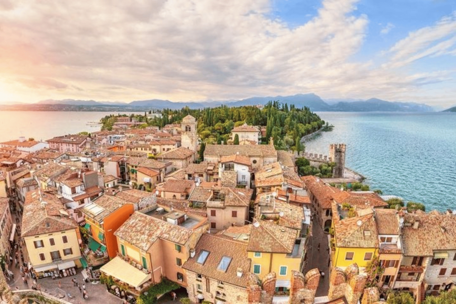 Sirmione and Verona: Private Guided Tour From Milan.