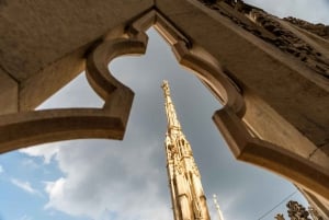 Milan Duomo & Rooftop Guided Tour & Hop On Hop Off optional