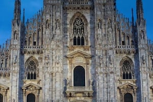 Skyward Soiree: Odkrywanie Duomo i panoramiczne cuda na dachu