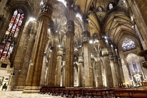 Skyward Soiree: Odkrywanie Duomo i panoramiczne cuda na dachu