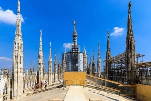 Skyward Soiree: Odkrywanie Duomo i panoramiczne cuda na dachu