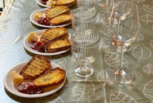 Cours de cuisine en petit groupe dans une maison milanaise typique