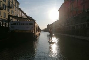 SUP sui Navigli: un rifugio benessere a Milano