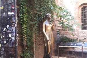 Besök i Verona och Gardasjön. Dagsutflykt från Milano