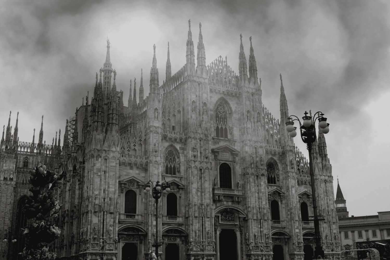 Milan: Ghosts, Mysteries, and Secrets Guided Walking Tour