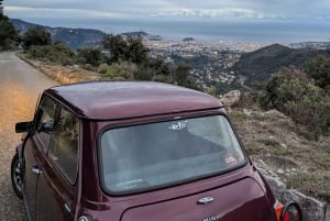 Voiture ancienne classique pour une visite guidée privée de la Côte d'Azur