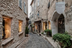 ニース発：フレンチ リビエラ 1 日ツアー