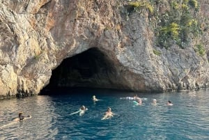 Nice: Hemmelig Riviera-bådtur til Mala-grotten med snorkling