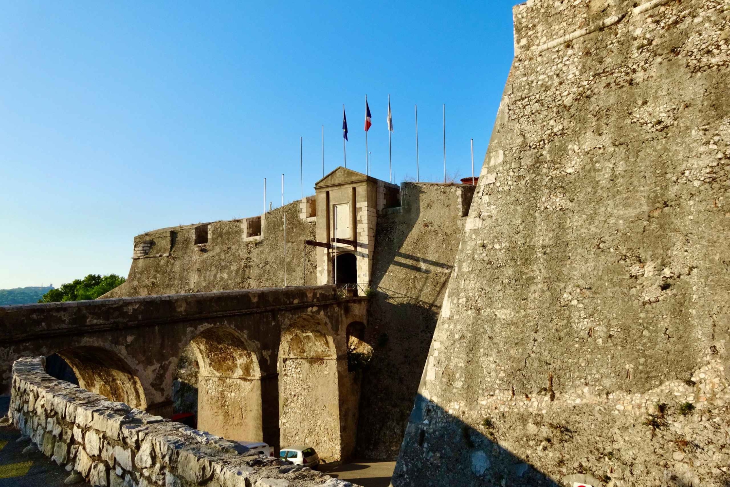 Villefranche à pied : citadelle, vieille ville et port royal