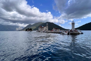 'Adriatic Adventure: Blue Cave & Islands Speedboat Tour'