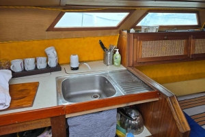 Bar: Private Sailing Tour with Swimming Stops