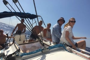 Bari: Half-Day Dolphin-Searching Sailboat Cruise with Snack