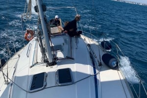 Bari: Half-Day Dolphin-Searching Sailboat Cruise with Snack