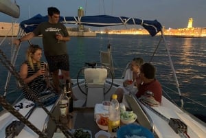 Bari: Half-Day Dolphin-Searching Sailboat Cruise with Snack