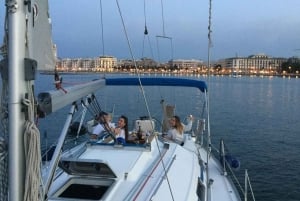 Bari: Half-Day Dolphin-Searching Sailboat Cruise with Snack