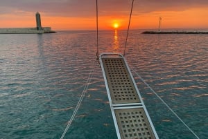 Bari: Half-Day Dolphin-Searching Sailboat Cruise with Snack