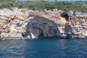 Boat Tour Blue Cave