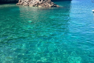 Budva: Hidden paradise tour with snorkeling and lunch