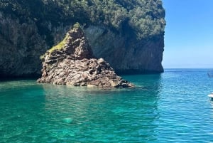Budva: Hidden paradise tour with snorkeling and lunch
