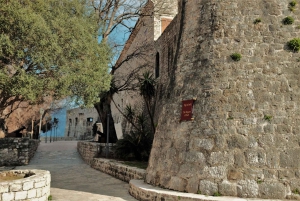Budva: Old Town Walking Tour with Local Guide