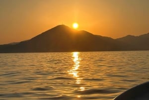 Budva: Private 5 hour boat trip: Beach hopping tour