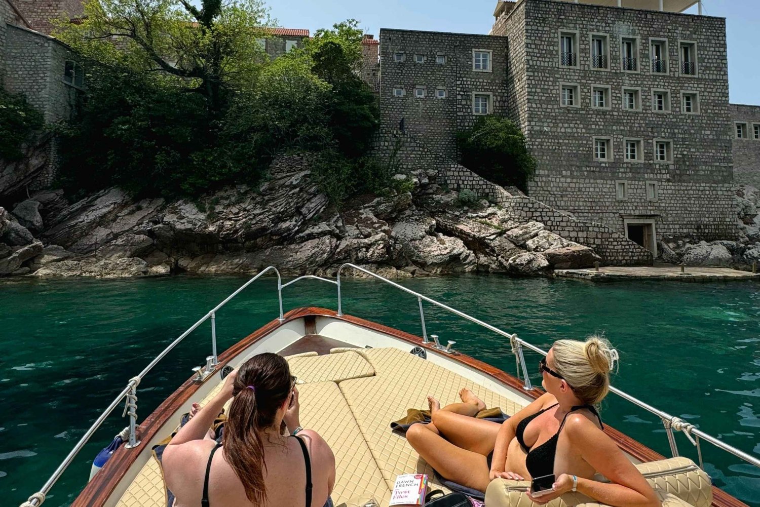 Budva: Private Sightseeing Boat Tour with Swimming & Drinks