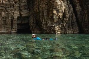Budva: Winter Sea Kayak Tour to Caves & St Nicholas Island