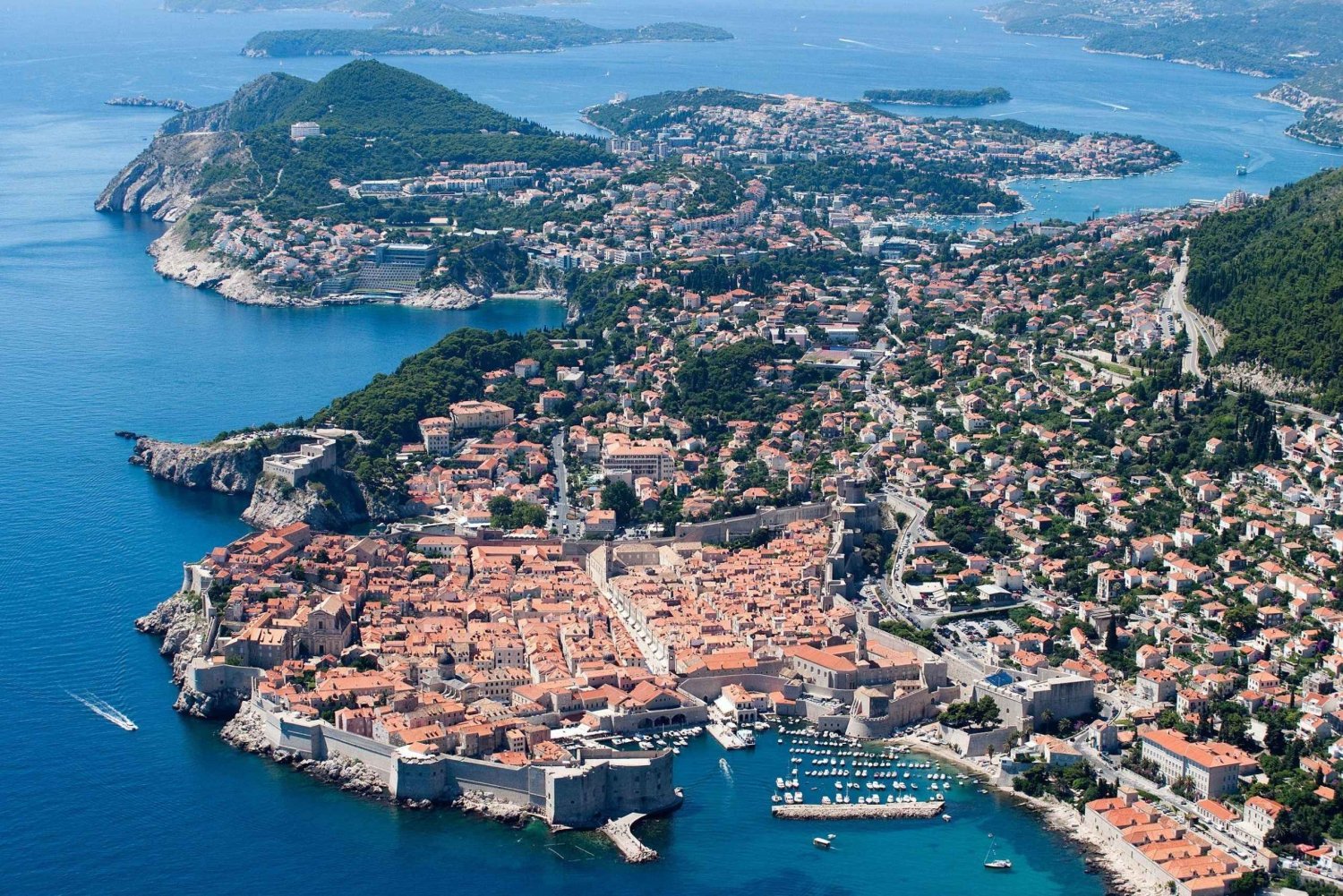 Dubrovnik walking tour from Kotor