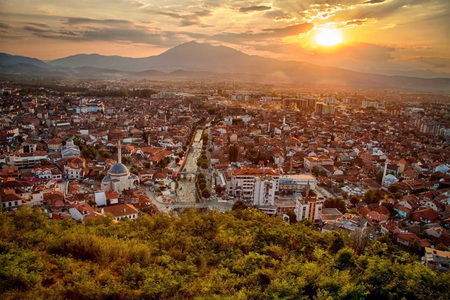 From Athens: 14-Day Balkans Tour to Sarajevo or Belgrade