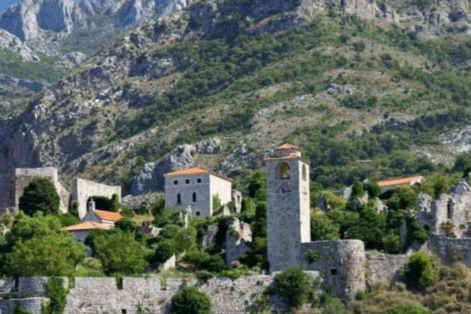 From Bar: Phoenix Town & Town of Pirates in One Day