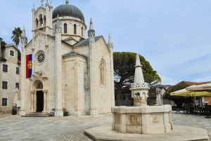 Herceg Novi: Private Walking Tour with Seafood Lunch & Wine