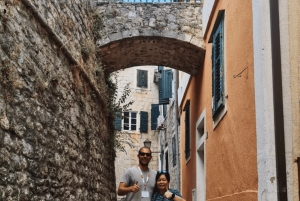 Herceg Novi: Private Walking Tour with Seafood Lunch & Wine