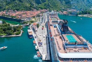 Kotor: Hop-on Hop-off Sightseeing Bus and Walking Tour
