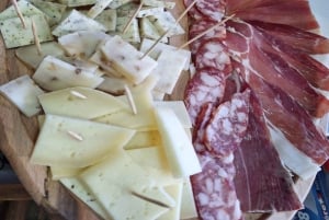 Kotor: Old Town Charms & 9 Local Tastings with Souvenirs