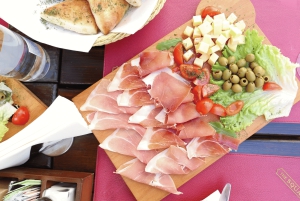 Kotor : Old Town Food & Wine Tasting Tour