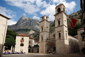Kotor: Private Old Town and Jaz Beach Tour