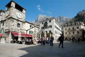 Montenegro: Kotor Bay Tour with Boat Ride from Dubrovnik