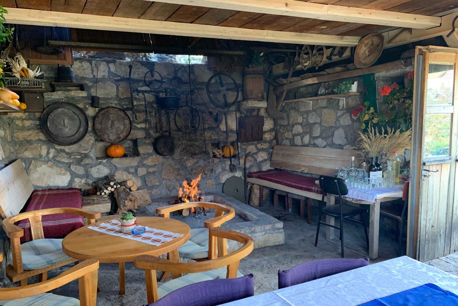 Nikšić: Farm-to-Table Meal with Local Flavors