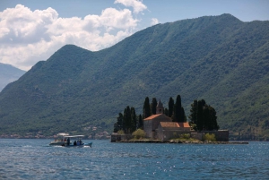 Perast Kotor Bay: boat to Our lady of the rocks