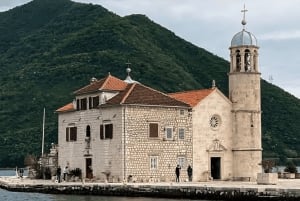 Perast Old Town & Our Lady of the Rocks: Speed Boat Tour
