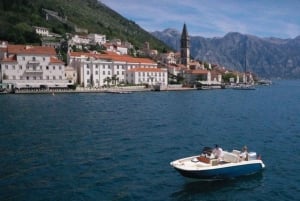 Private 3-hour Speedboat Our Lady of the Rock & Blue Cave
