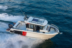 Private boat tour on Boka Bay by Merry Fisher 795 Sport S II
